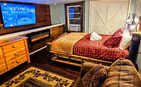 Private Cabin- Breakfast - Double Tub - 75In Tv - Sup - Washer Dryer - Bbq